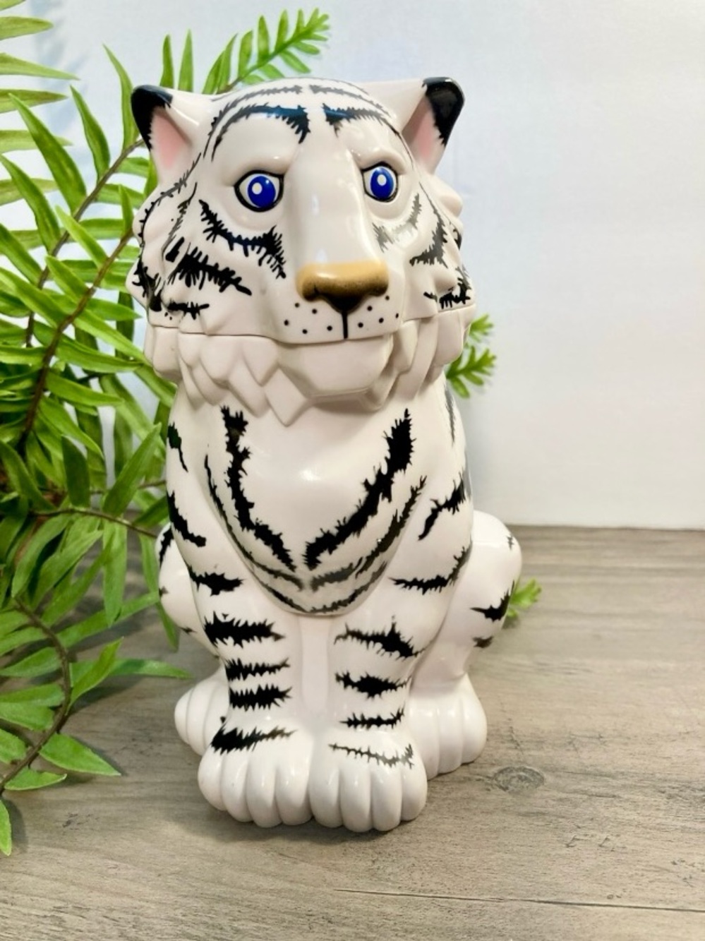 Vintage Ringling Bros Circus White Tiger Mug With Hinged Lid